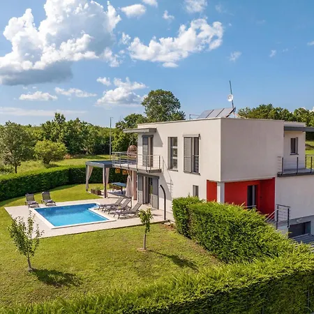 Holiday home 3 Bedroom Stunning In